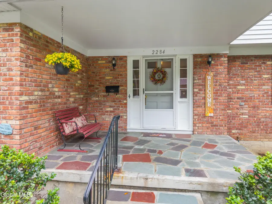 2284 Pinehaven Drive, Niskayuna, NY 12309 - #2
