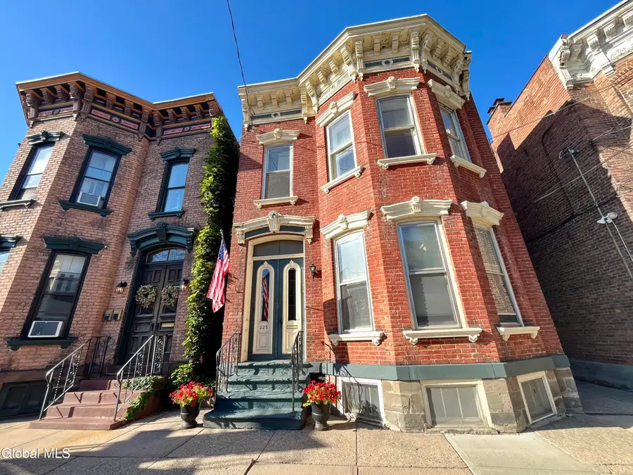 225 Green Street, Schenectady, NY 12305 - #3