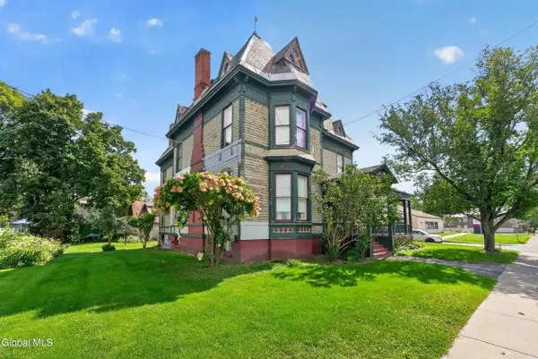 824 2nd Avenue, Troy, NY 12182