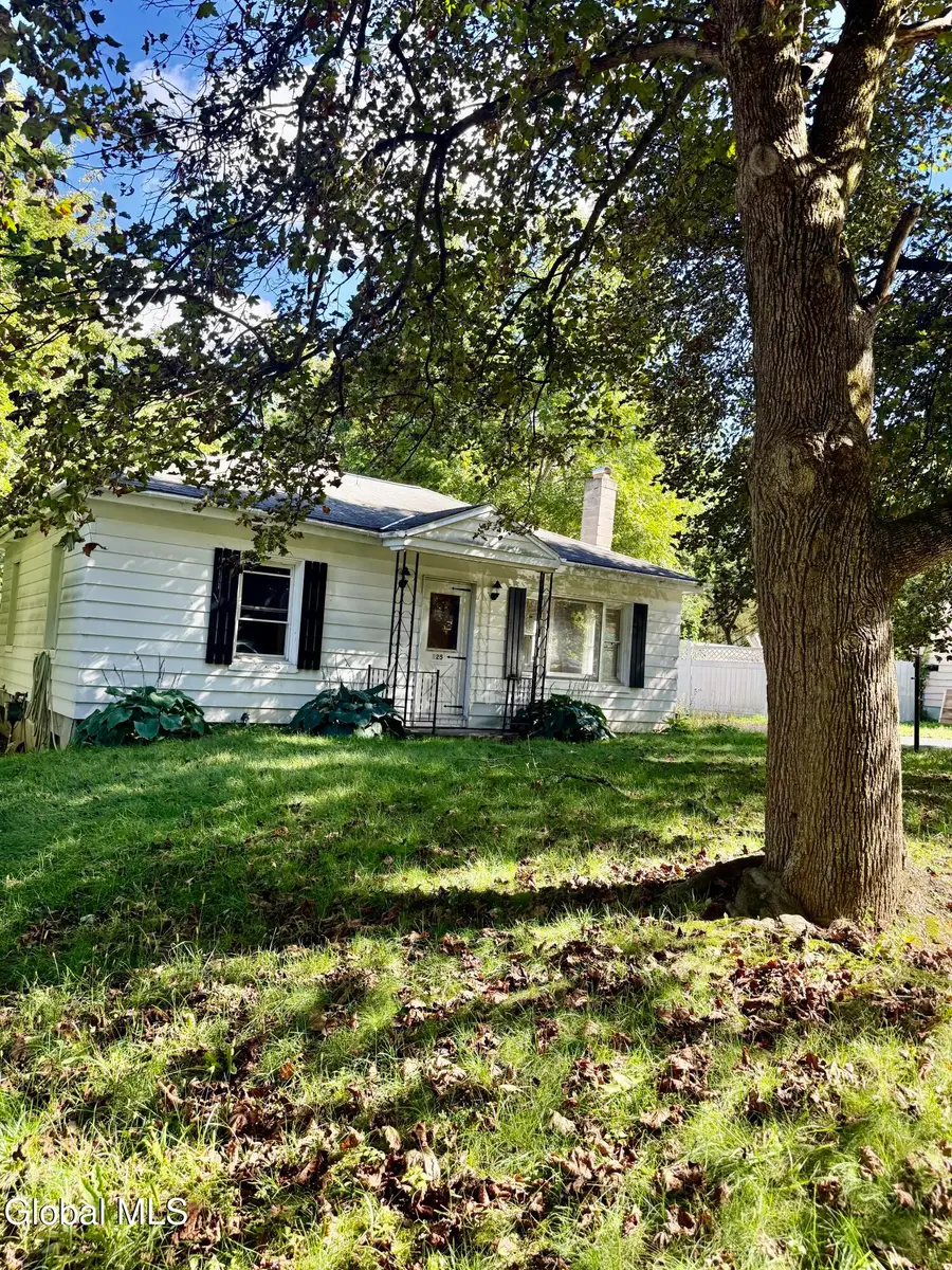 125 Dunsbach Ferry Road, Colonie, NY 12047 - #2