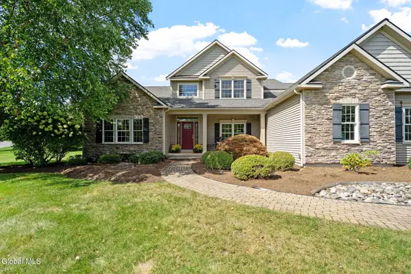 42 Tipperary Way, Clifton Park, NY 12019
