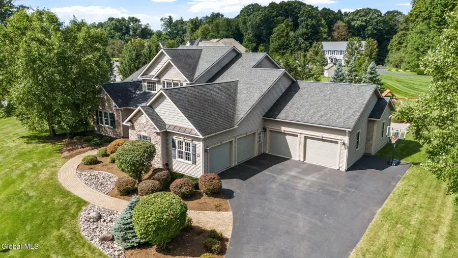 42 Tipperary Way, Ballston Lake, NY 12019 - #2