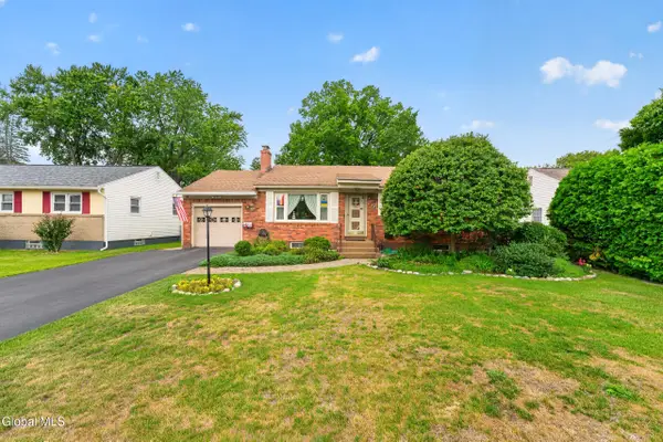 1527 Ardsley Place, Schenectady, NY 12308