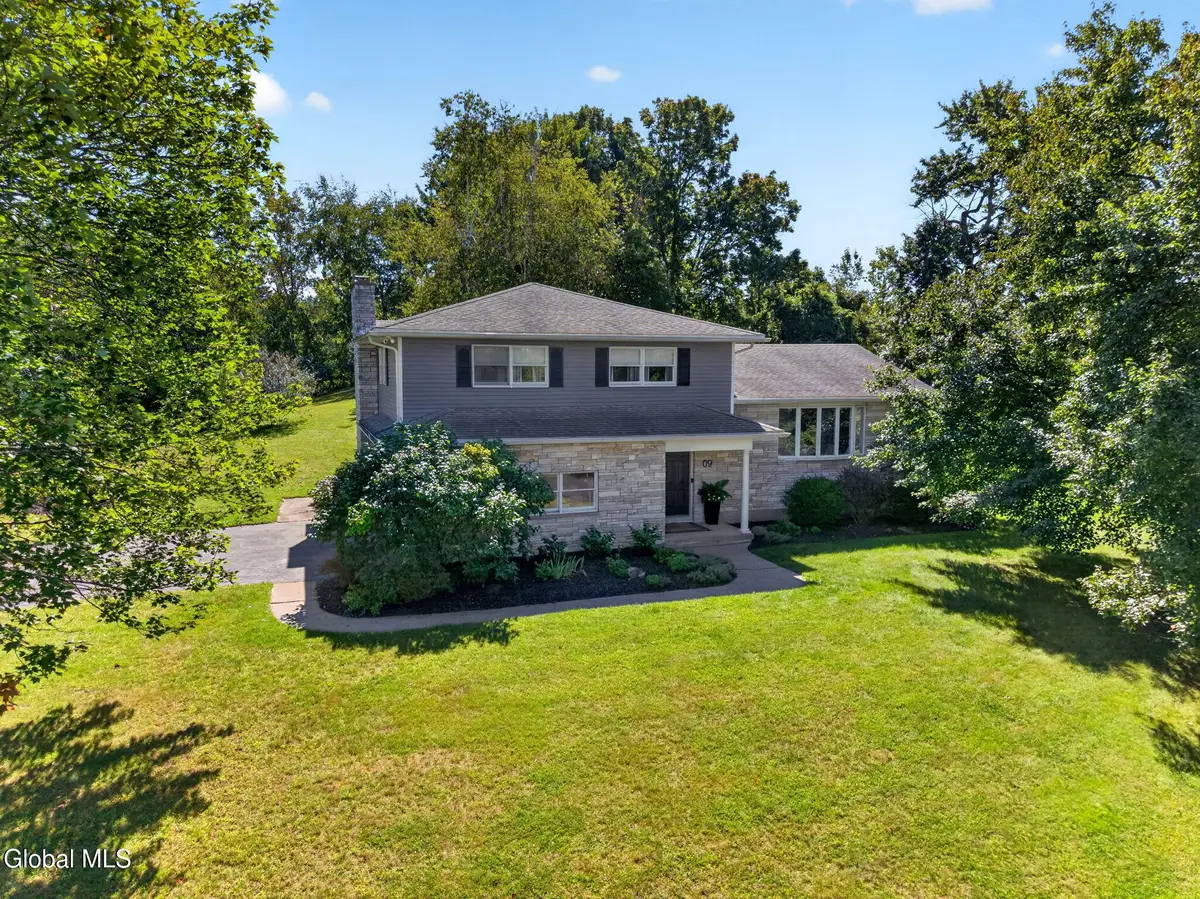 9 Valente Drive, North Greenbush, NY 12198 - #1