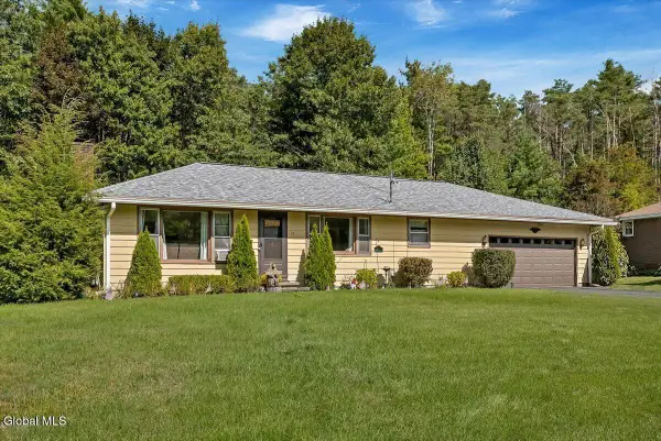 24 Bonner Drive, Queensbury, NY 12804