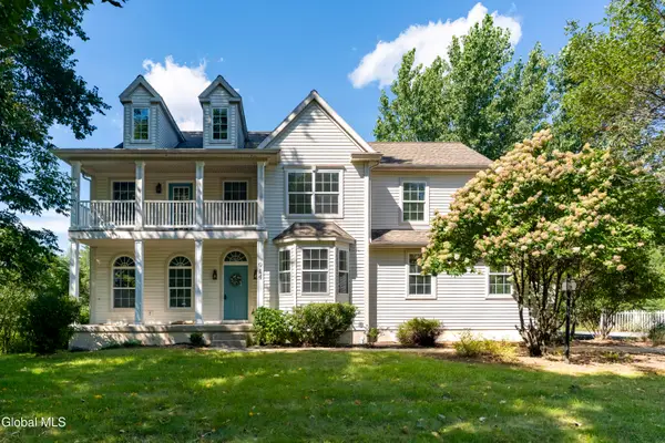 914 Mac Arthur Drive, Ballston Spa, NY 12020