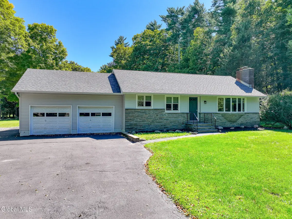 34 Van Buskirk Road, Saugerties, NY 12477 - #1