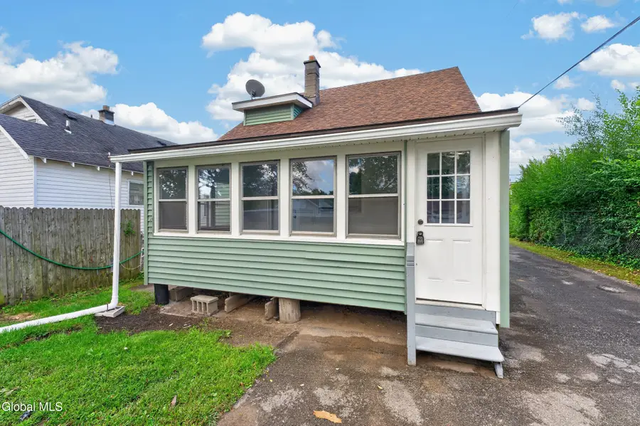 725 Curry Road, Rotterdam, NY 12306 - #2