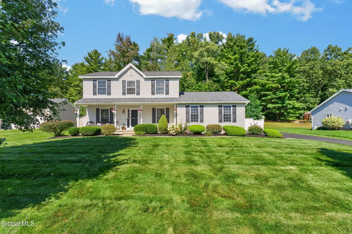 38 Kelly Lane, Halfmoon, NY 12065 - #1