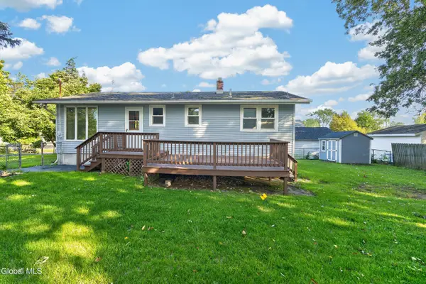 31 Massachusetts Avenue, East Greenbush, NY 12144