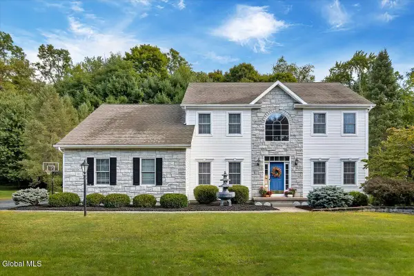 20 Birch Hill Road, Clifton Park, NY 12019