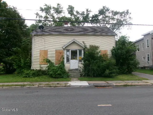 197 W Fulton Street, Gloversville, NY 12078 - #1