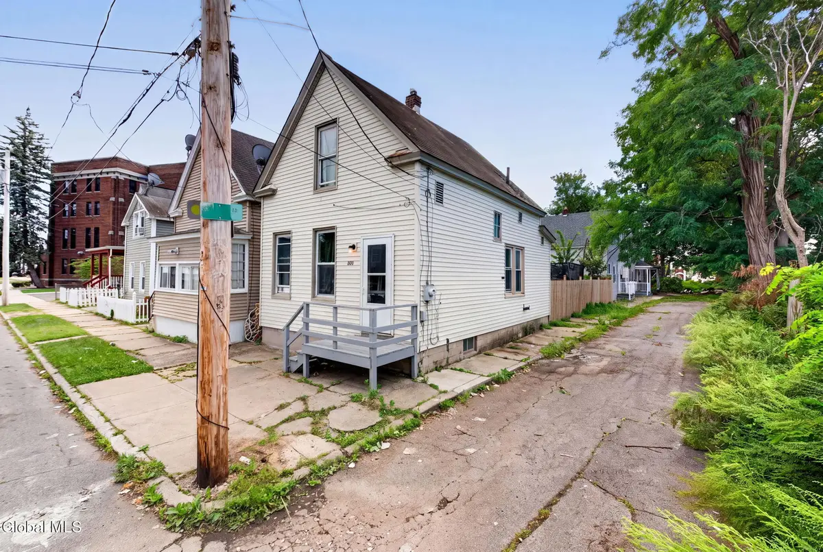 800 Emmett Street, Schenectady, NY 12307 - #1