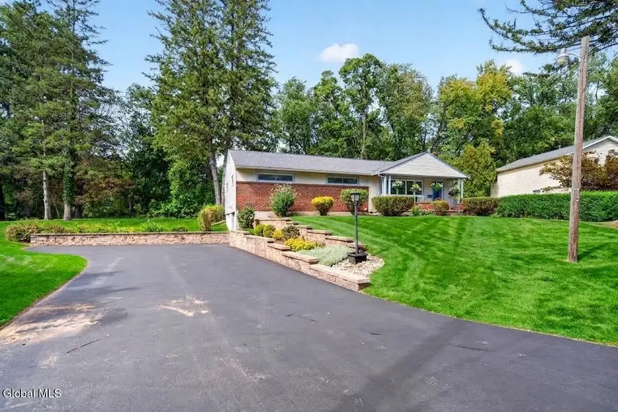 843 Warner Road, Niskayuna, NY 12309 - #2