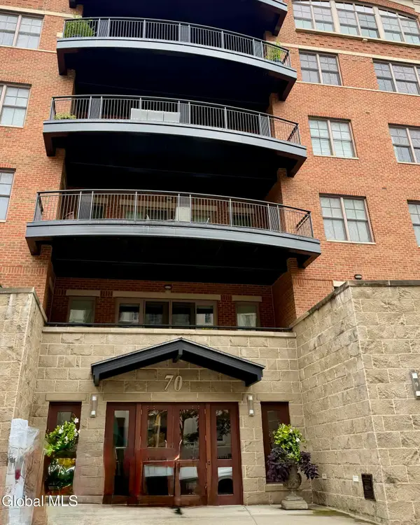 70 Railroad Place #APT 405, Saratoga Springs, NY 12866