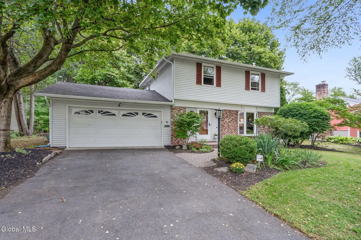 5 Haddington Lane, Bethlehem, NY 12054 - #1