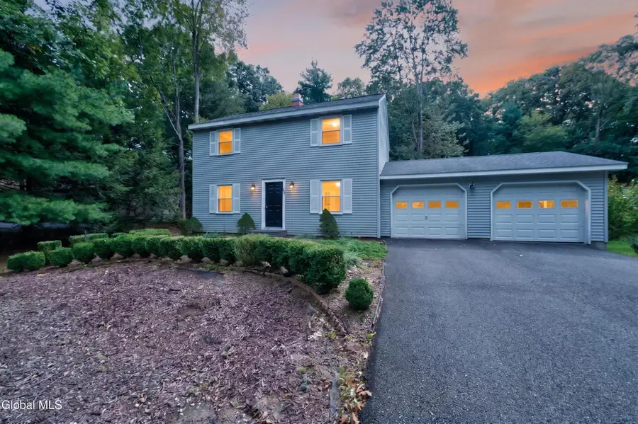 29 Barkwood Lane, Clifton Park, NY 12065 - #2