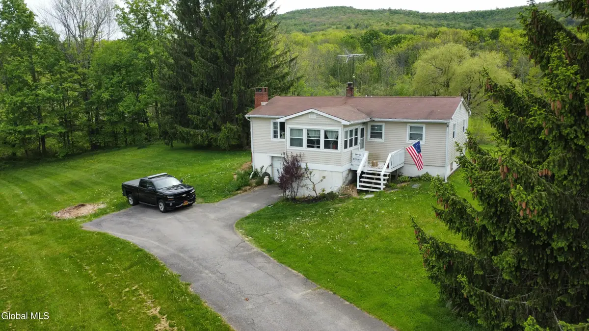 693 New York 10, Jefferson, NY 12093 - #1