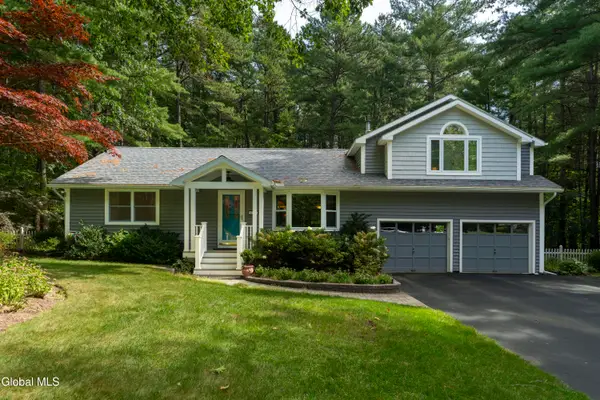 11 Hallak Drive, Ballston Spa, NY 12020