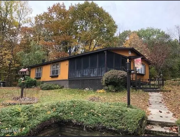 13 Circle Drive, Corinth, NY 12859