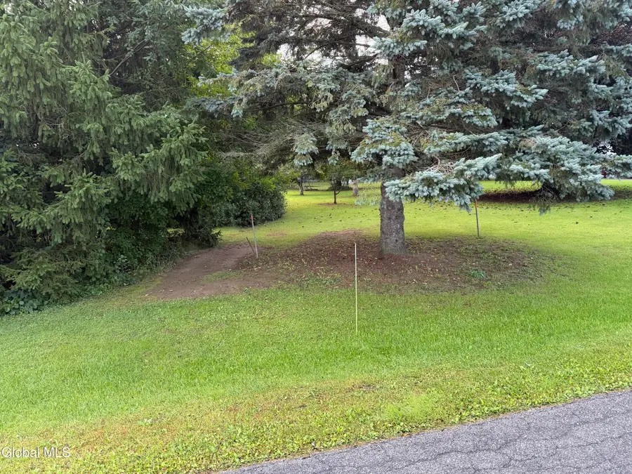 4 Marian Court, Guilderland, NY 12009 - #2