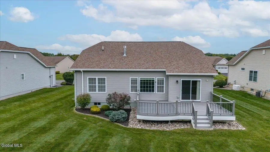 9 Glen Meadow Drive, Halfmoon, NY 12118 - #3
