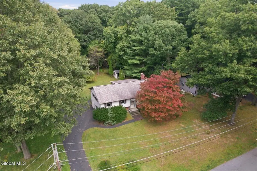 20 Linden Court, Clifton Park, NY 12065 - #3