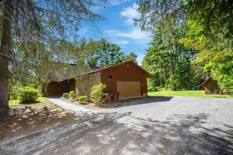 63 Upper Font Grove Road, Slingerlands, NY 12159 - #2