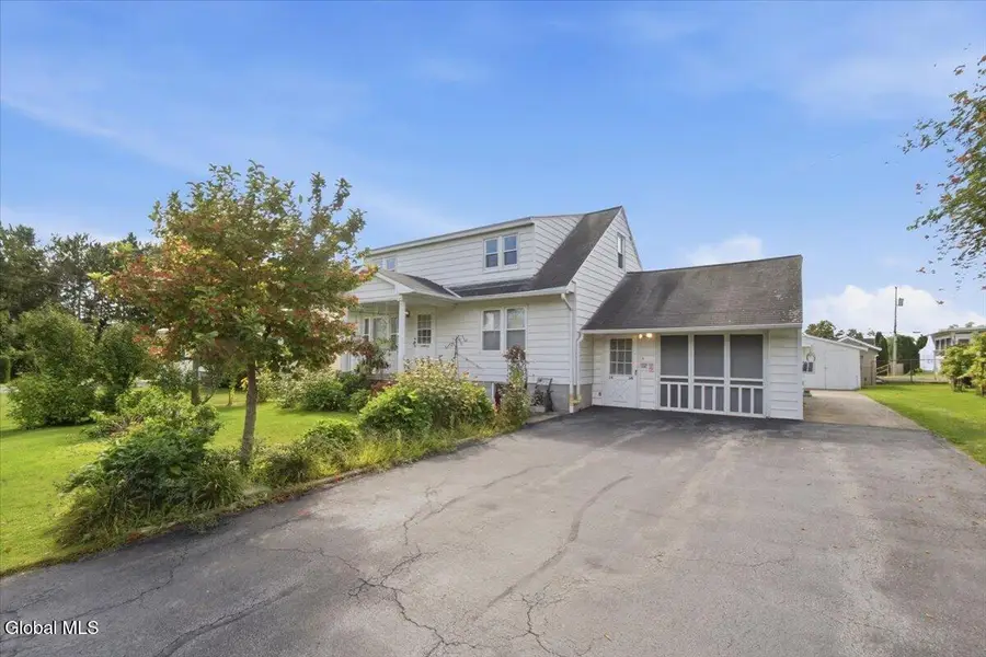 1434 Cullen Avenue, Schenectady, NY 12309 - #2