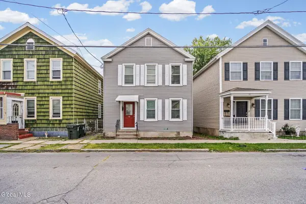 38 James Street, Green Island, NY 12183