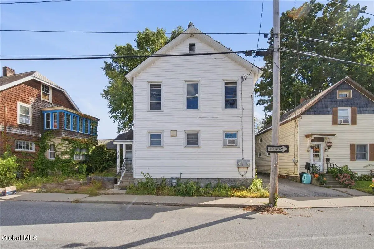 21 Union Street, Glens Falls, NY 12801 - #1