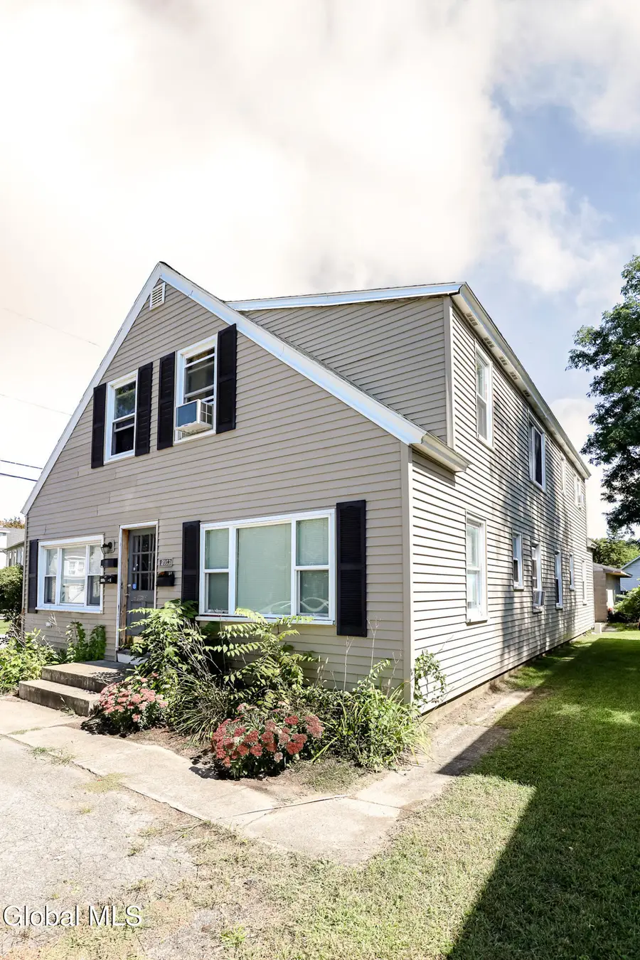 2003 Hamburg Street, Rotterdam, NY 12304 - #2