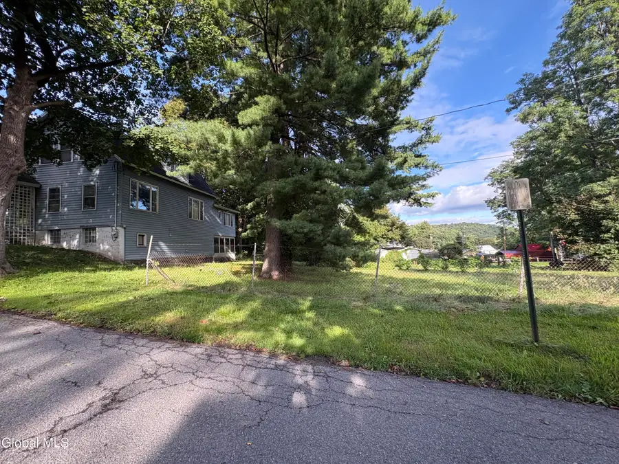 10 N Bridge Street, Fonda, NY 12068 - #3