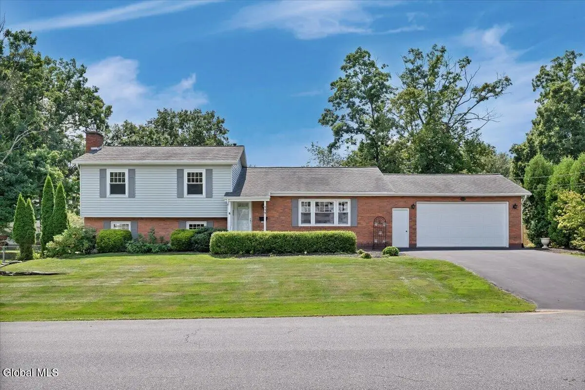 109 Oakwood Drive, Glenville, NY 12302 - #1