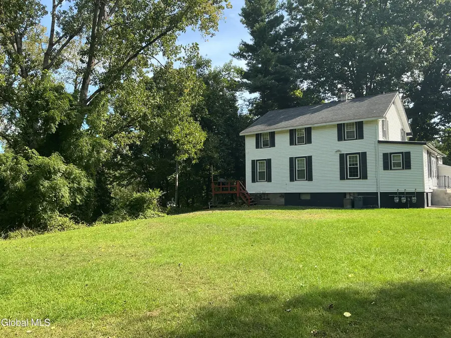 36 The Concourse, Bethlehem, NY 12203 - #2