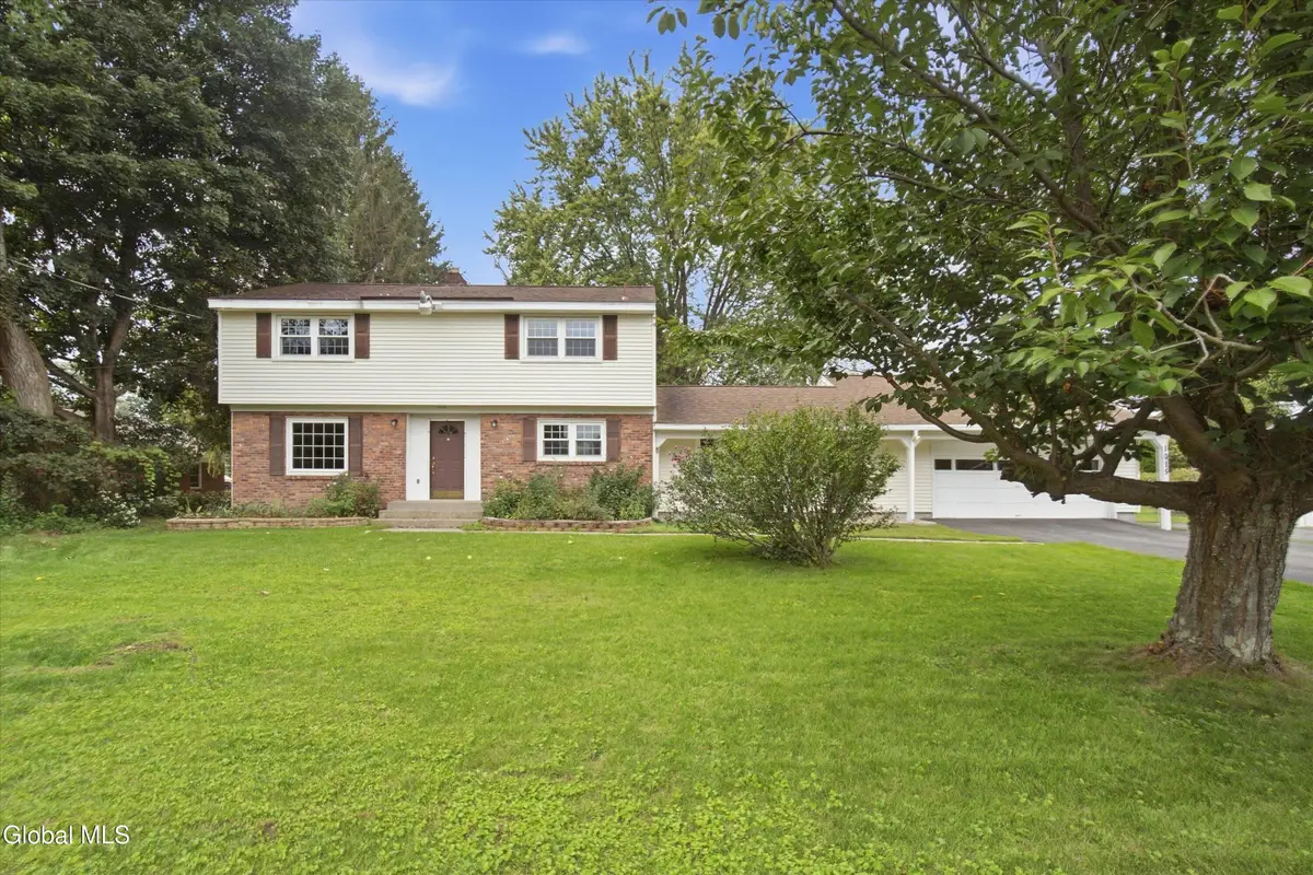 1015 Tomahawk Trail, Glenville, NY 12302 - #1