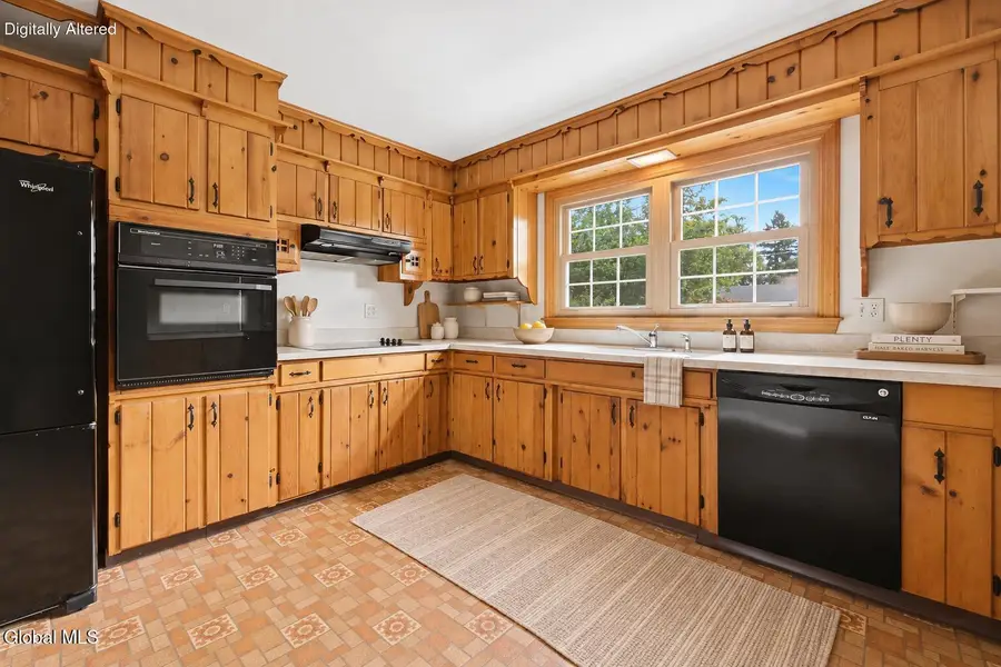 1015 Tomahawk Trail, Glenville, NY 12302 - #2