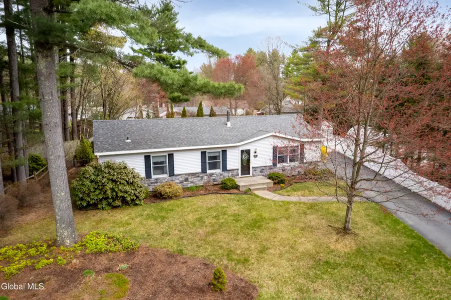 17 Queen Diana Lane, Queensbury, NY 12804 - #3