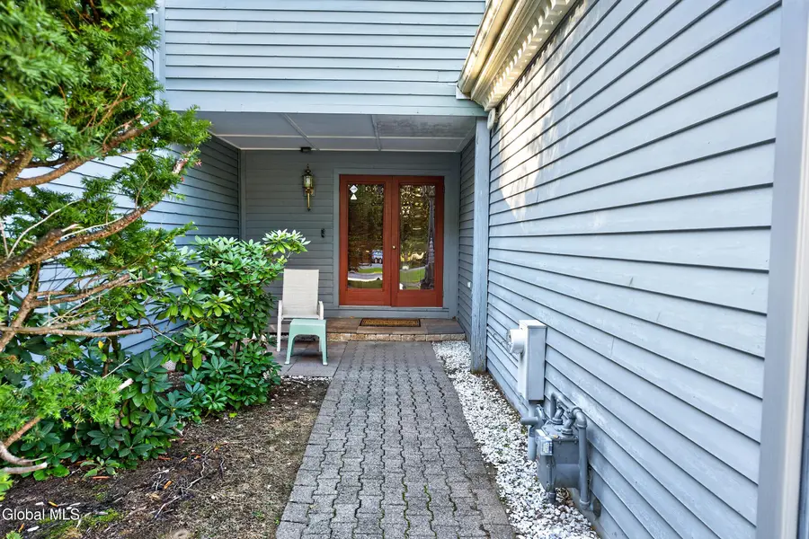 7324 Vic Court, Schenectady, NY 12303 - #2