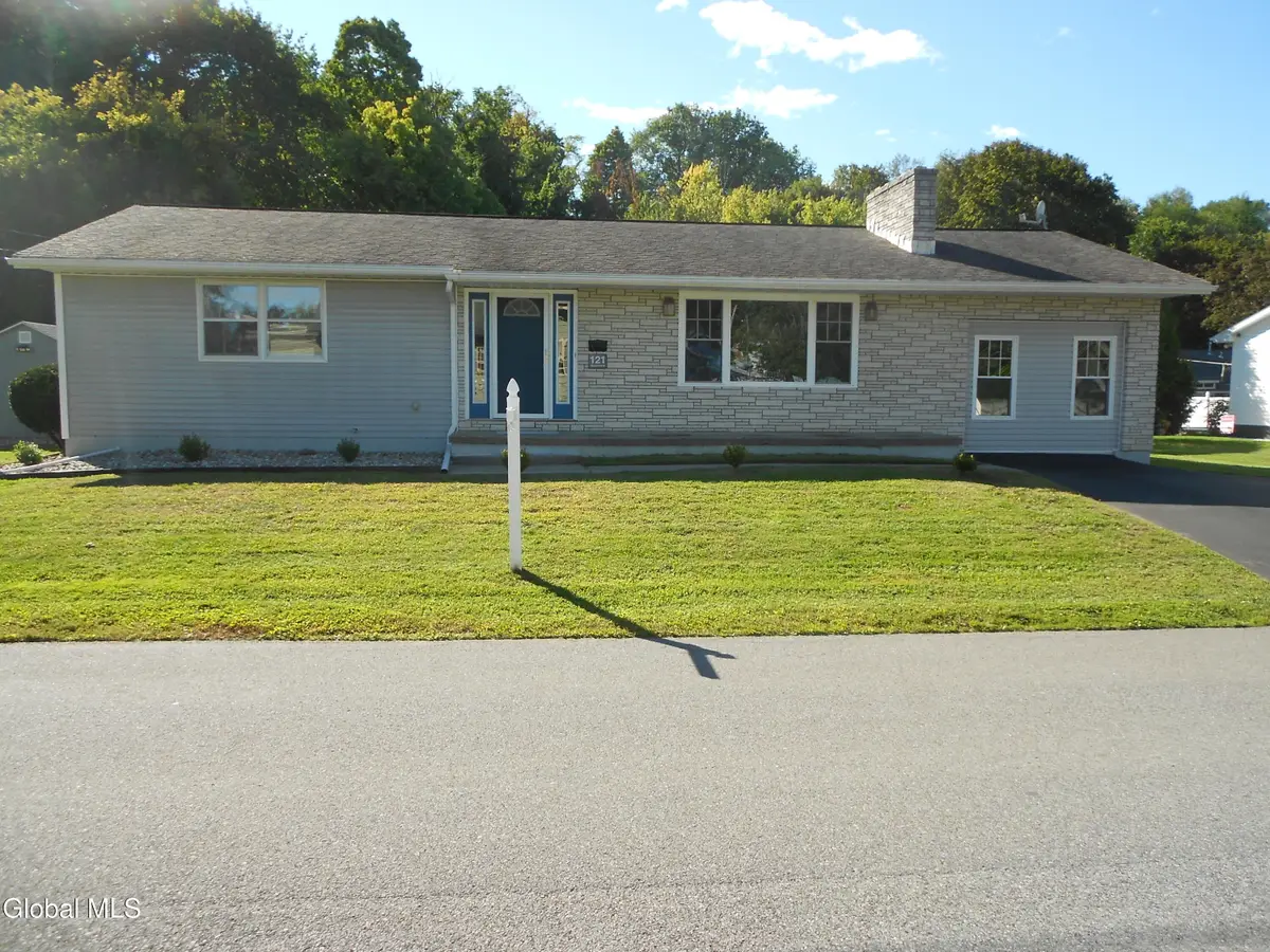 121 N 7th Avenue, Mechanicville, NY 12118 - #1