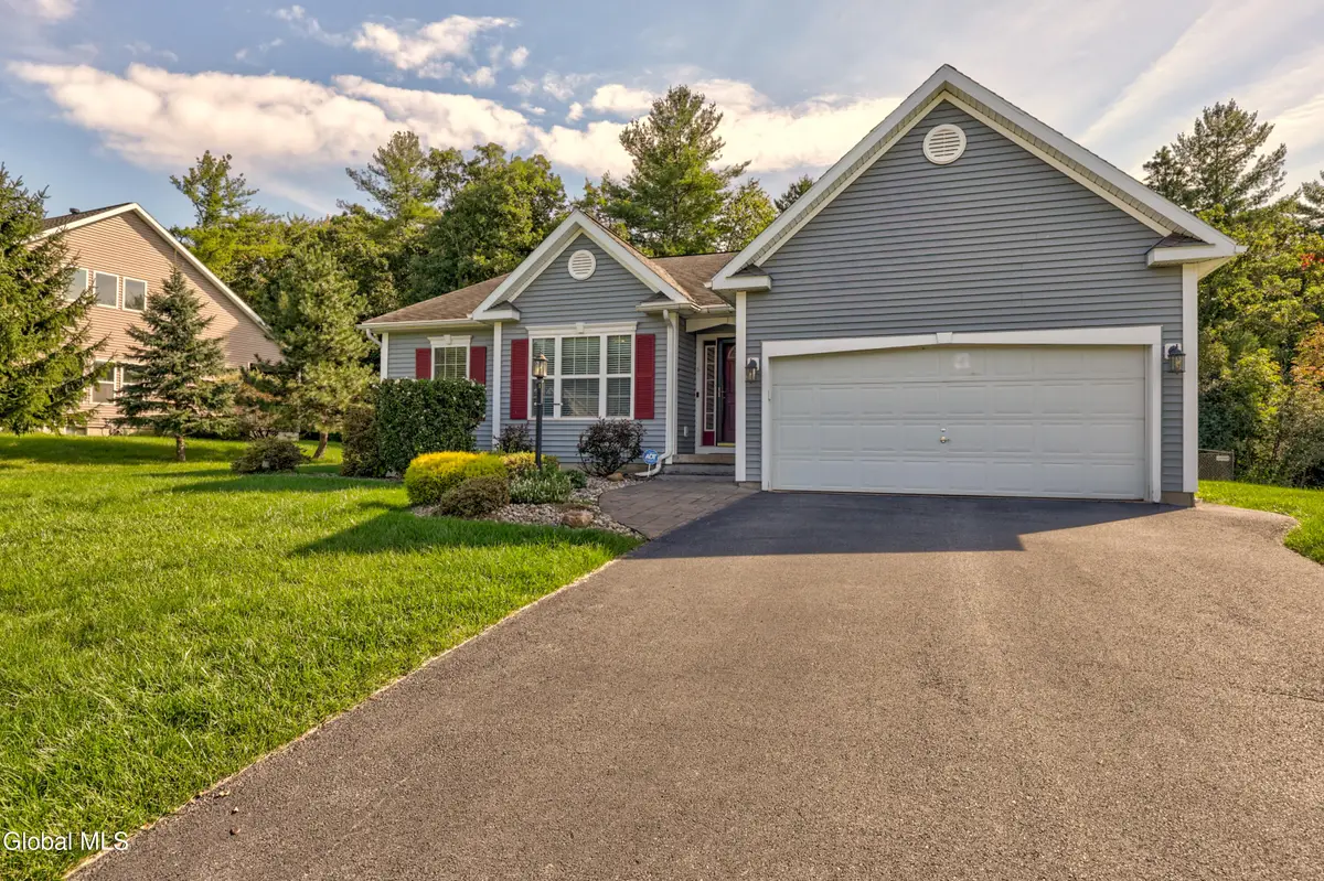 8 Garnet Lane, Scotia, NY 12302 - #1