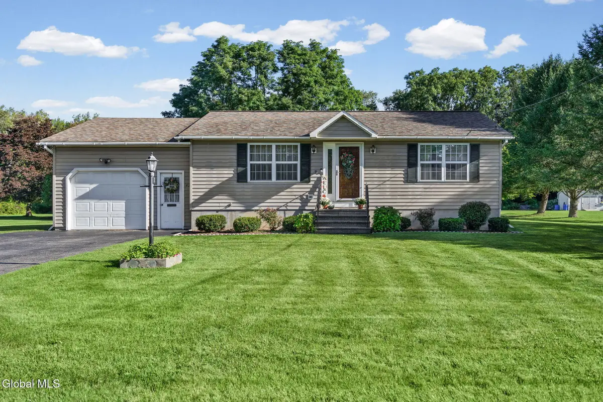 42 Destefano Place, Amsterdam, NY 12010 - #1