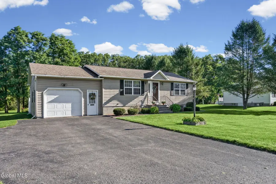 42 Destefano Place, Amsterdam, NY 12010 - #2
