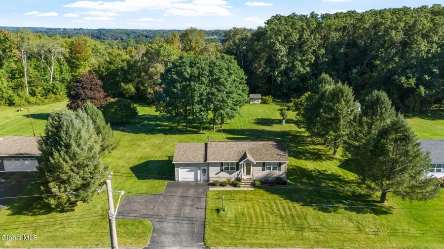 42 Destefano Place, Amsterdam, NY 12010 - #3