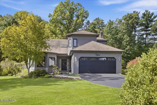 18 Pinion Pine Lane, Queensbury, NY 12804