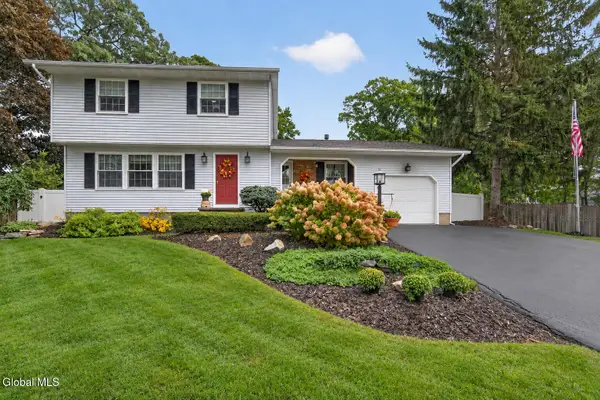 5 Tanner Hollow Drive, Albany, NY 12205