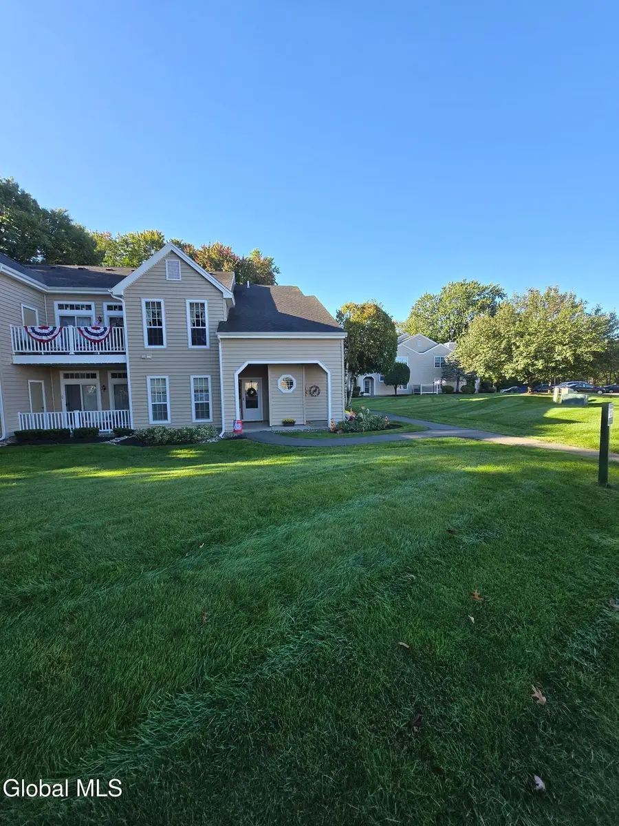1811 Hampton Place Boulevard, Troy, NY 12180 - #2