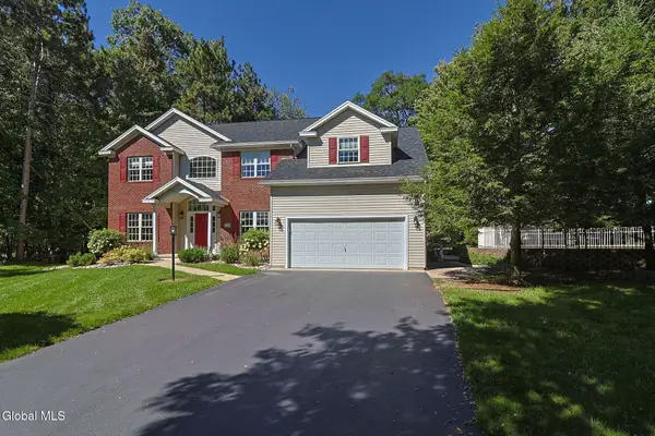 10 Darren's Way, Albany, NY 12205