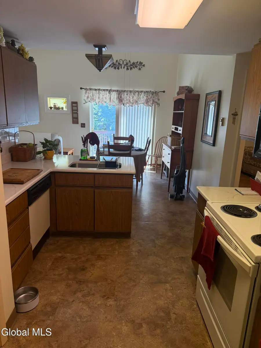 53 Queen Mary Drive Drive, Queensbury, NY 12804 - #3