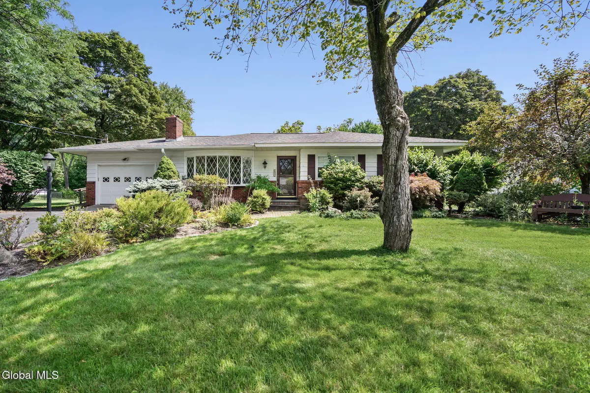 11 Weiser Street, Glenmont, NY 12077 - #1